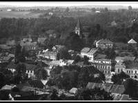 Město Dolní Kralovice bylo kompletně zničeno, obyvatelé byli přestěhováni do novostaveb (foto: Vodní dům)