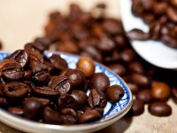 Autor: Bronisław Dróżka (uroburos) – https://pixabay.com/en/coffee-coffee-beans-grain-coffee-660394/ archive copy, CC0, https://commons.wikimedia.org/w/index.php?curid=46262146